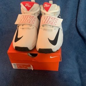 Nike Team Hustle Big Boy Sneakers